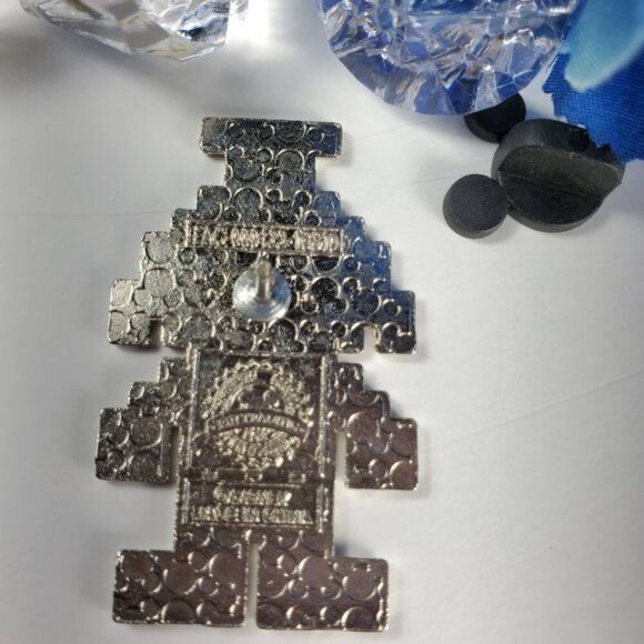 Disney Goofy Trading Pin Pixel Hat Brooch Lapel Pin Badge Accessories Pin Gift - Picture 3 of 5